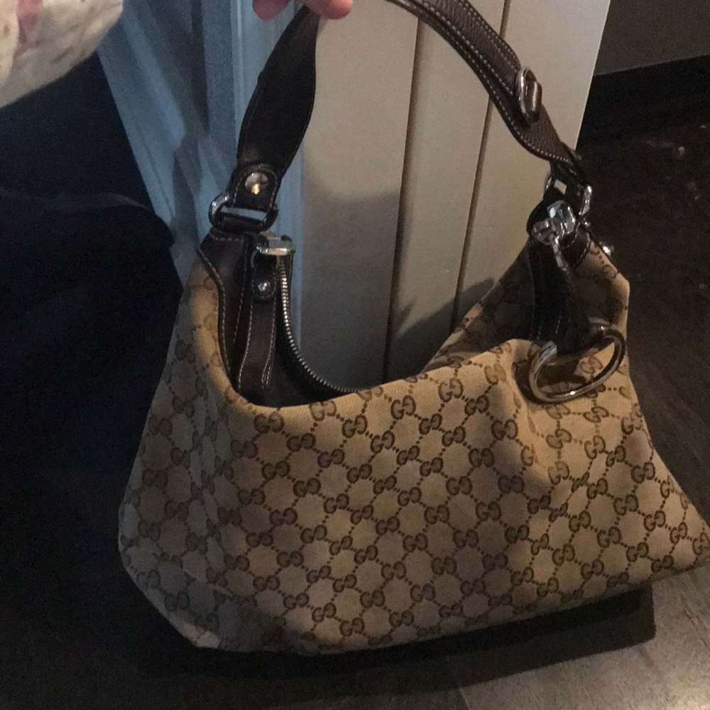 Authentic Gucci Bag. Never used!!!!